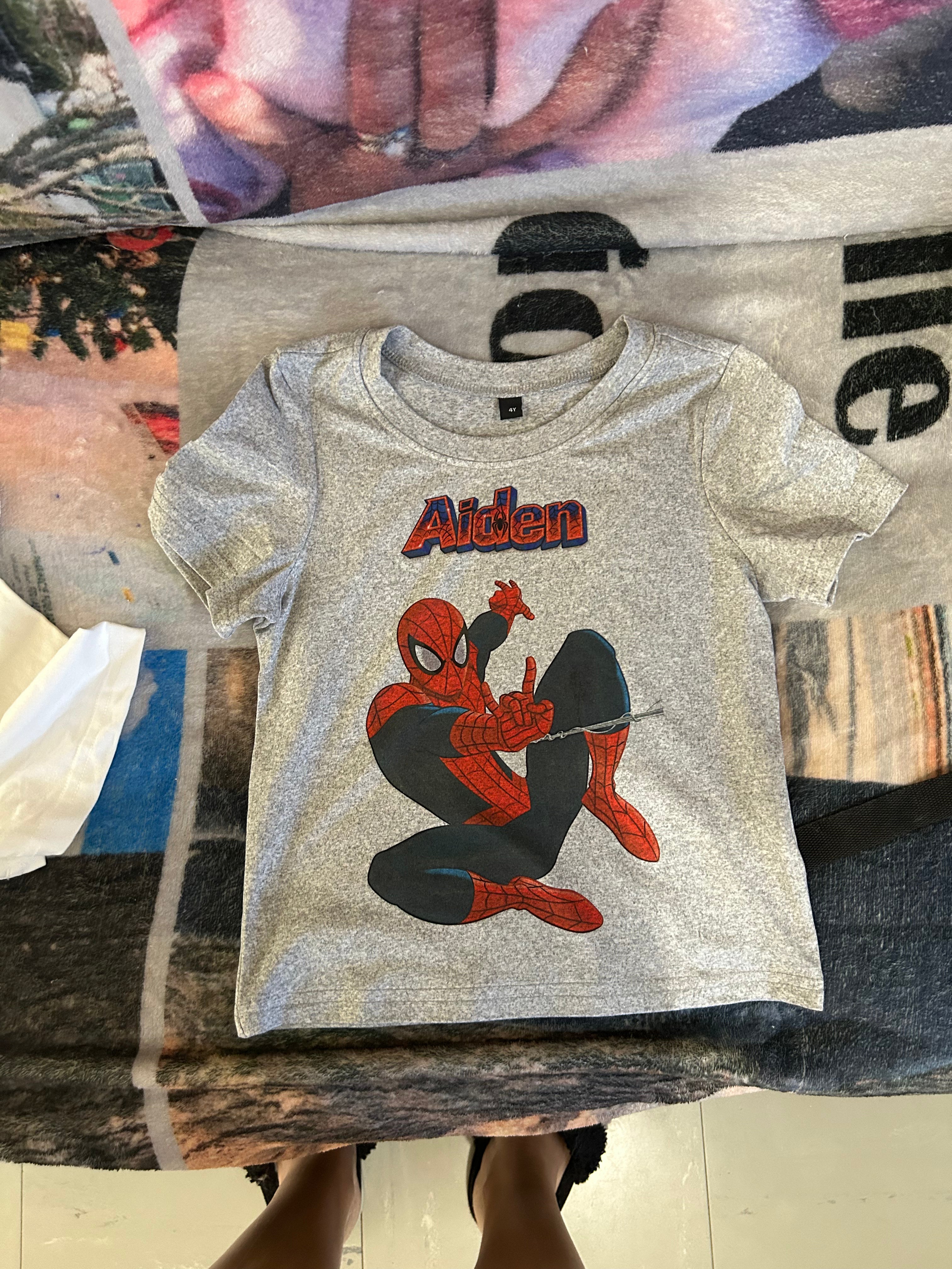 T-shirt personnalisé Super-héros – Prénom au choix